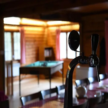 펜션 Spacious 8-bedroom Chalet, Cleaning Included