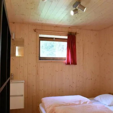 Spacious 8-bedroom Chalet, Cleaning Included 펜션 *
