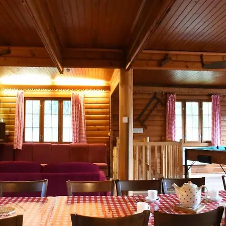 Spacious 8-bedroom Chalet, Cleaning Included 바르보