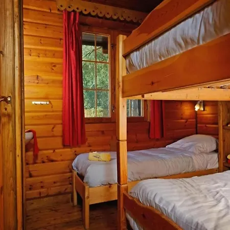 Spacious 8-bedroom Chalet, Cleaning Included 펜션 바르보