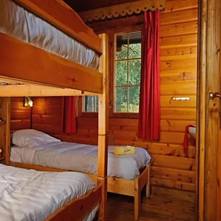 펜션 Spacious 8-bedroom Chalet, Cleaning Included 바르보